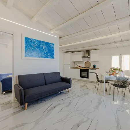 30 Terrazza Bordonaro Daire