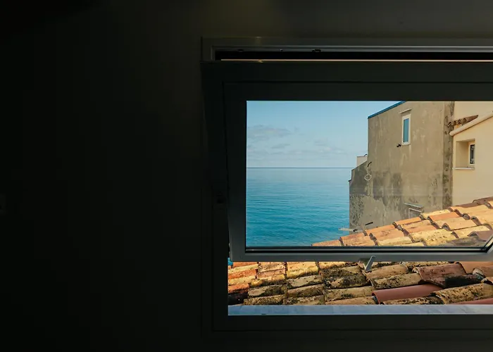 30 Terrazza Bordonaro 아파트 *